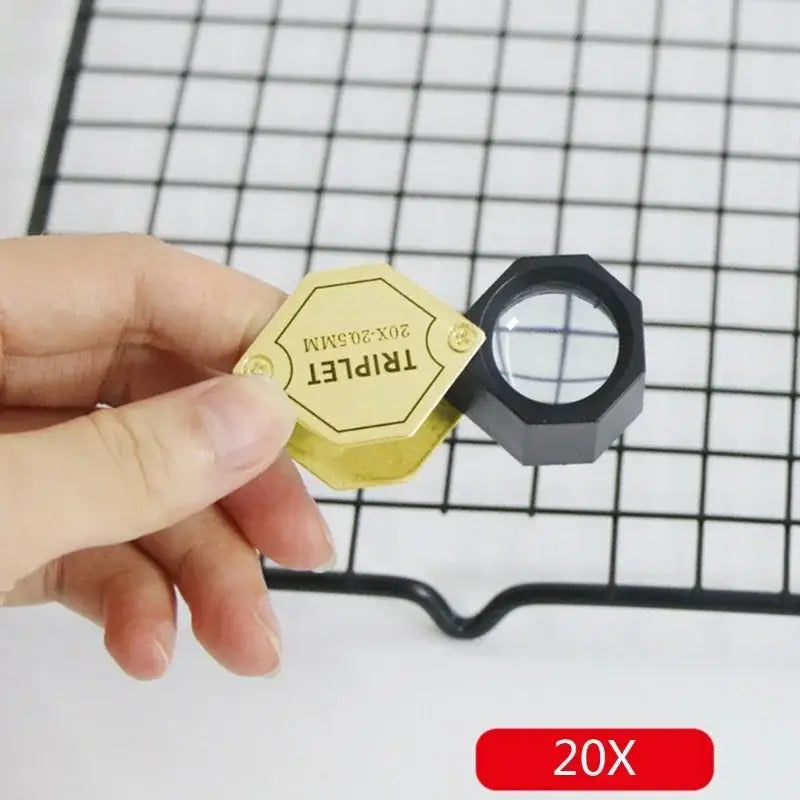 portable pocket lens for magnification