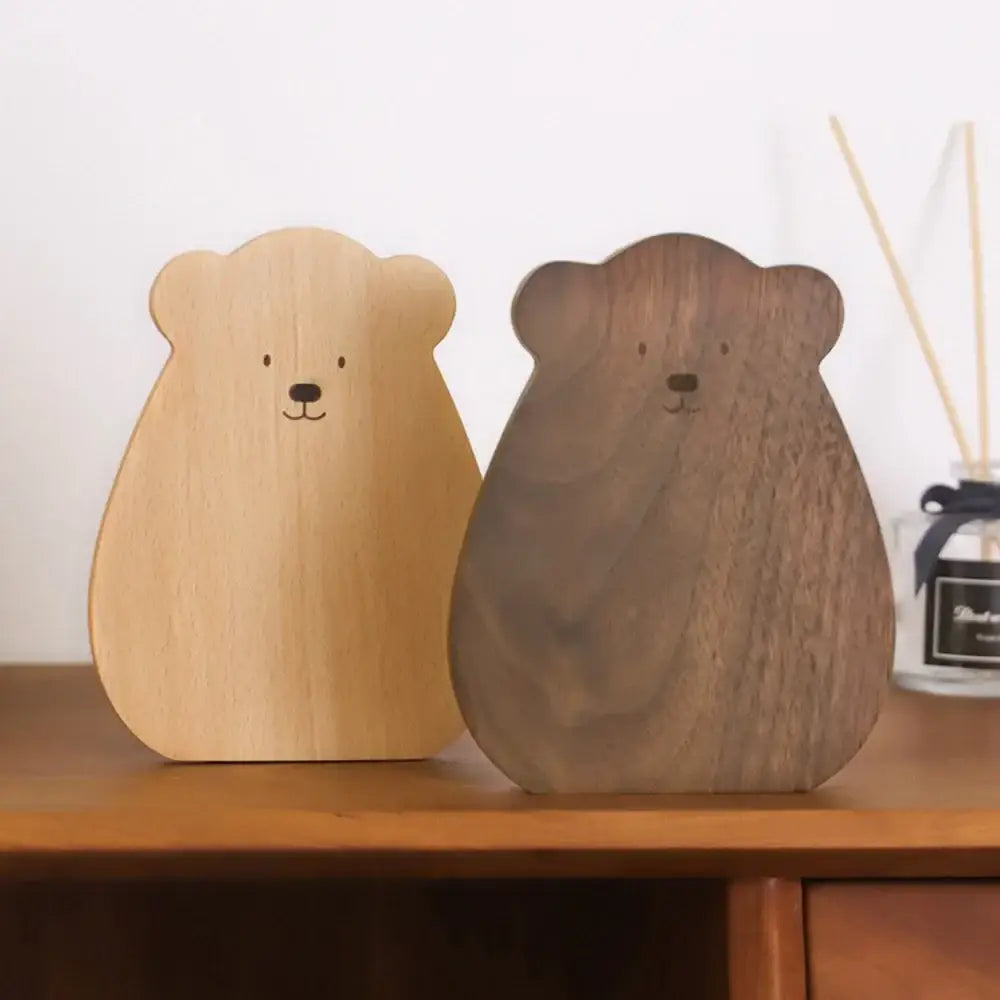wooden bookend featuring bear design