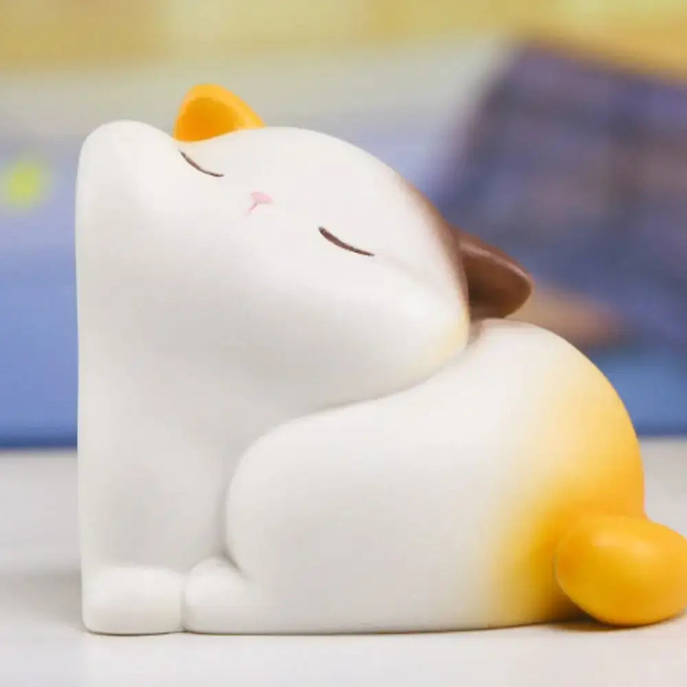 whimsical cat design bookends