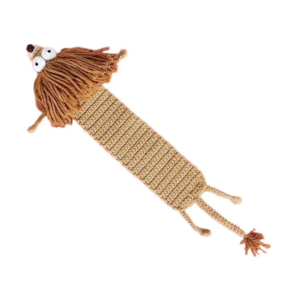 crochet bookmark with lion-shaped