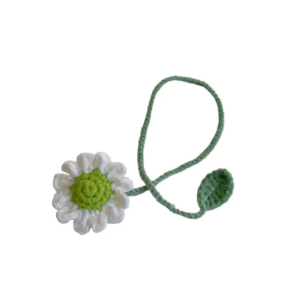 crochet daisy bookmark