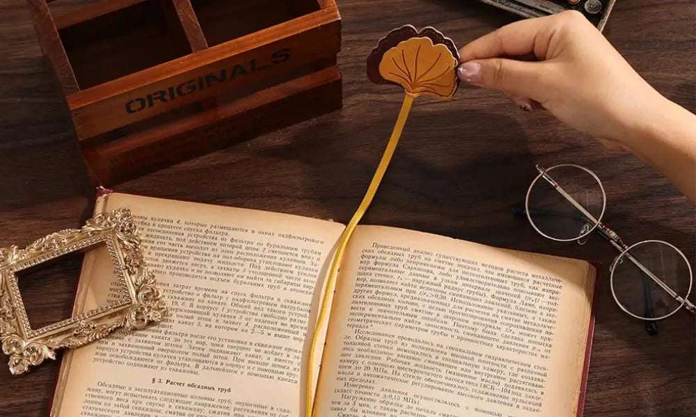 yellow-ginkgo-biloba-leaf-bookmark-vintage-style-leather