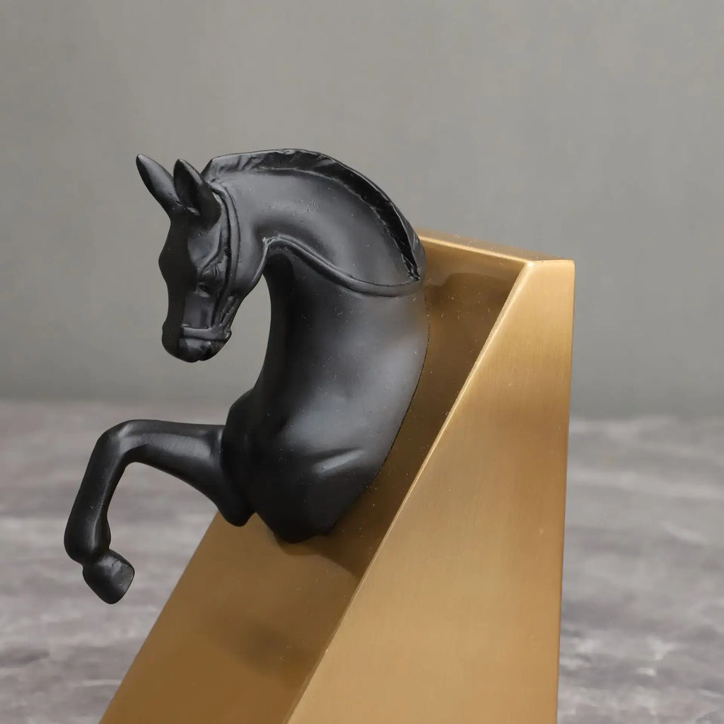 unique horse figurine bookend