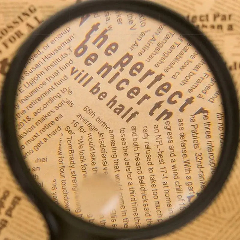 Large magnifying glass for reading