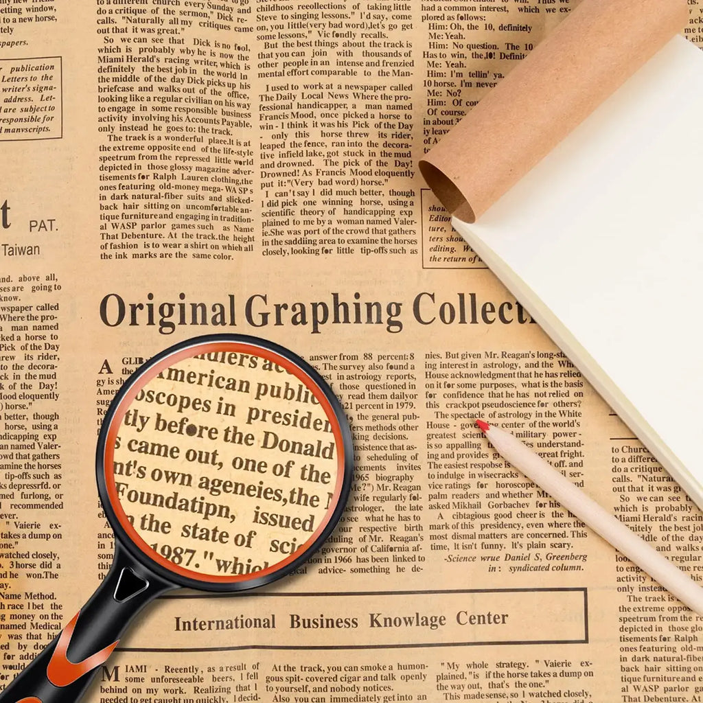 Magnifying glass for reading elderly