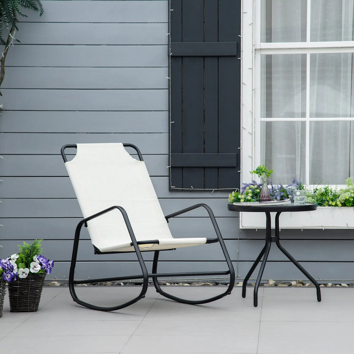 outdoor furniture for reading enthusiasts