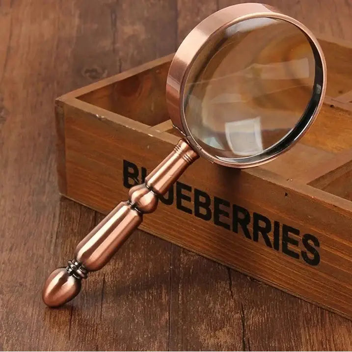 vintage style magnifier for collectors
